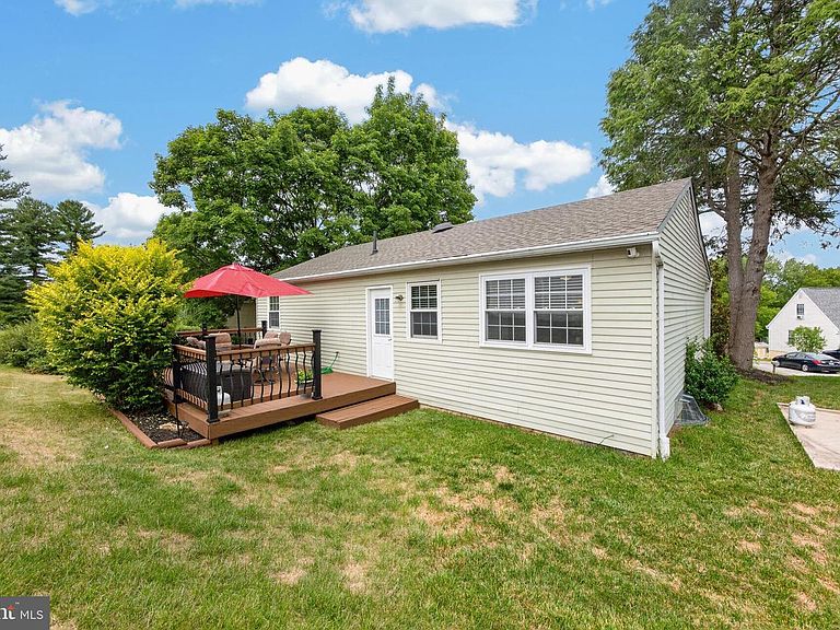 Listing photo 5