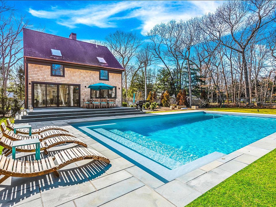 1st image of 57 Manor Ln N