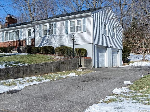 3rd image of 10 Belleview Dr