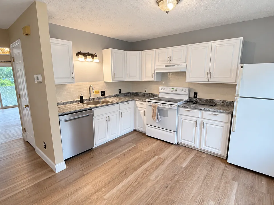 42 Broadview Ave
