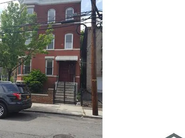 109 S 12th St, Newark, NJ 07107