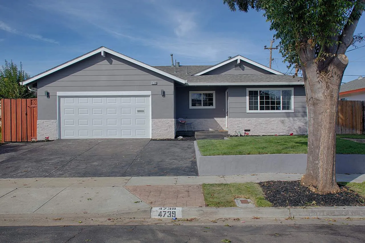 4739 Mildred Dr photo 1