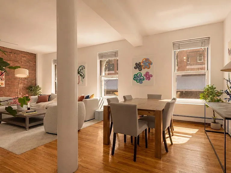 211 Front St #2 — Photo 3