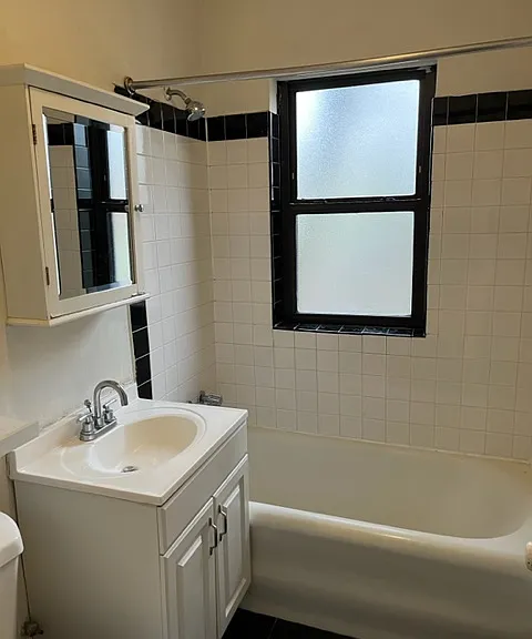 3500 N Fremont St #24 — Photo 6