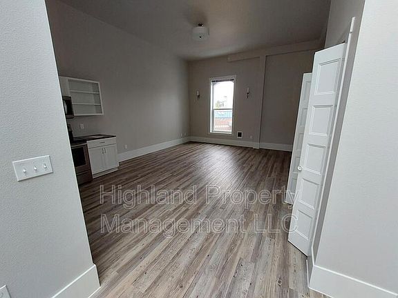 3rd image of 260 SE Paradise St #2