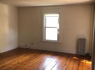 11 Kelly Rd #1, Cambridge, MA 02139