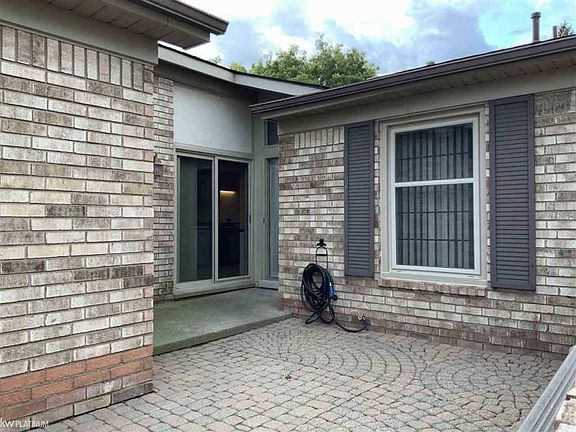 2nd image of 49323 Winchester Ct