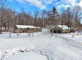 8670 W 48th Rd, Wellston, MI 49689