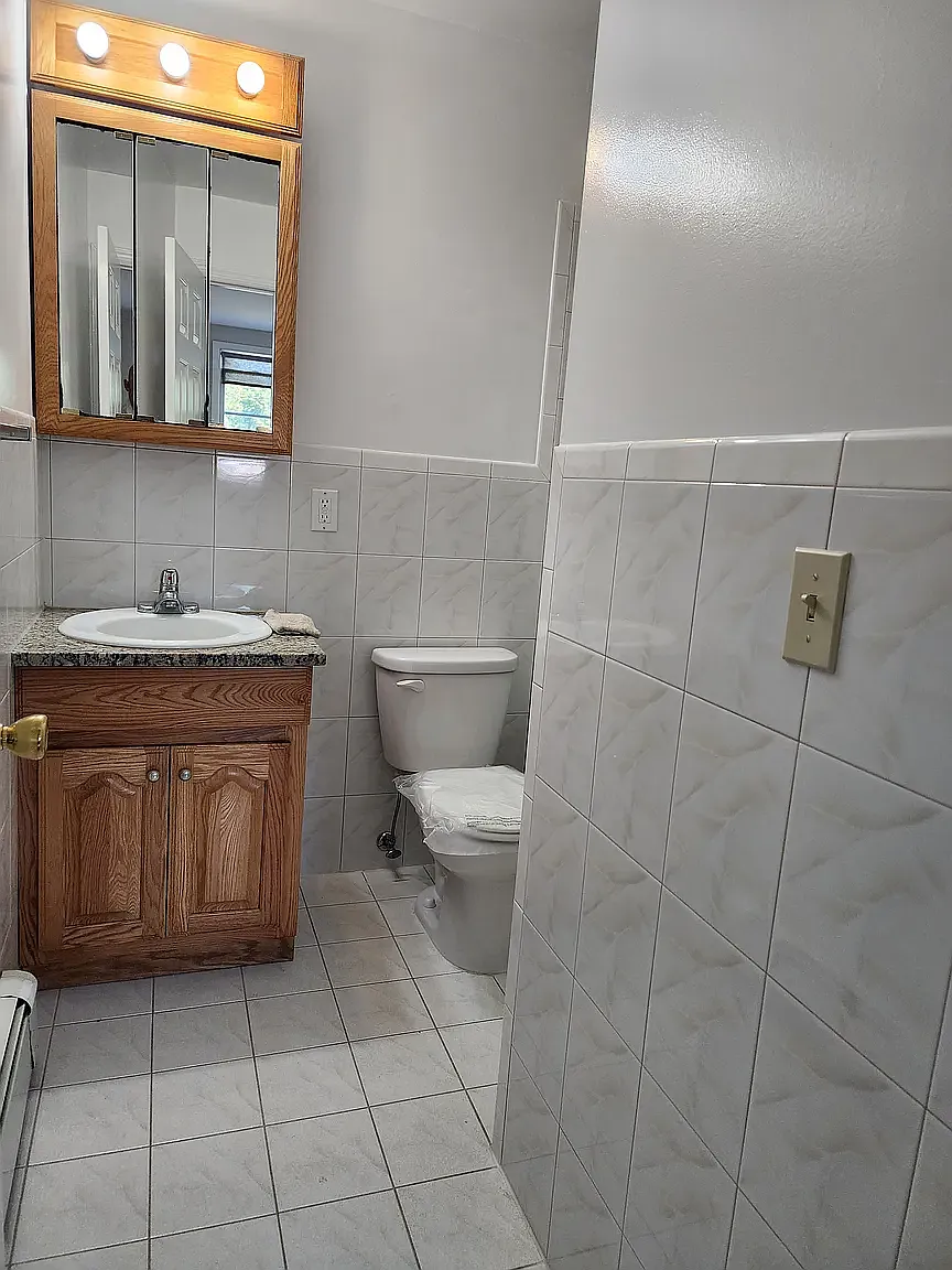 78-62 79th Place — Photo 3