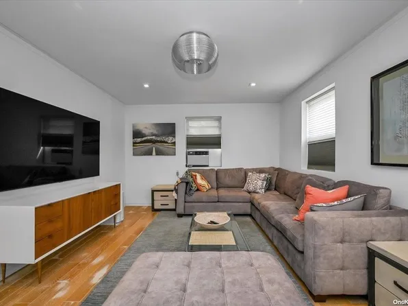 46-41 215 Street #1C, Bayside, NY 11361