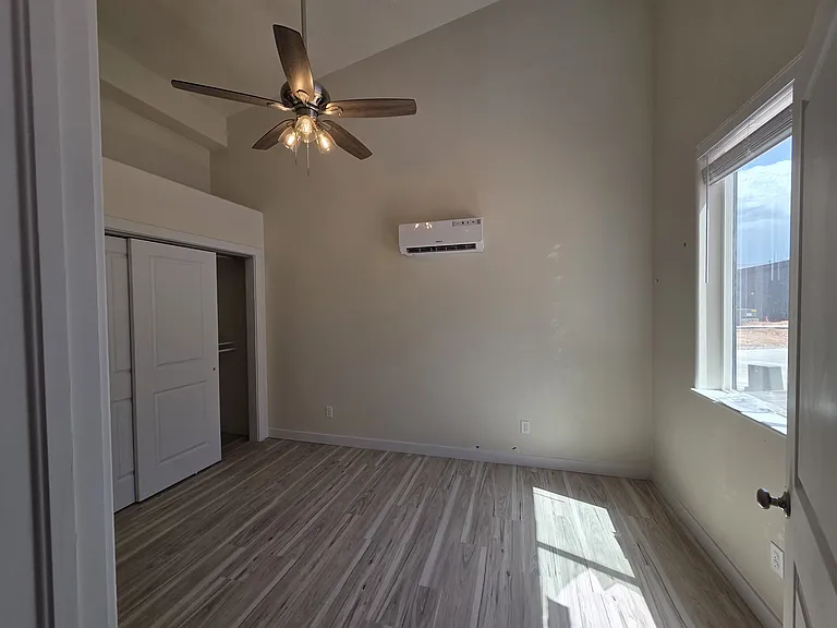 2158 E Bonnies Way #24 — Photo 4