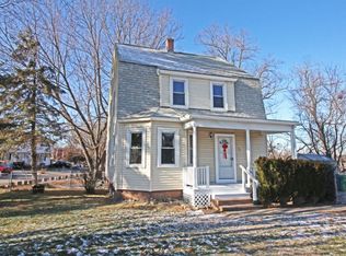 45 Wyoming Ave, Warwick, RI 02888
