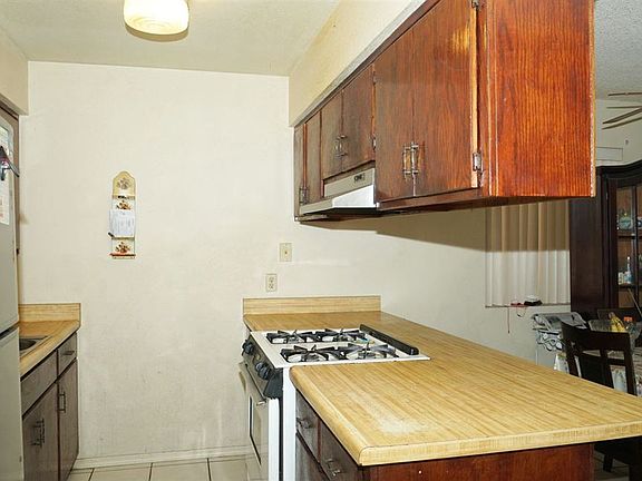 5th image of 1078 E Kennedy Ln