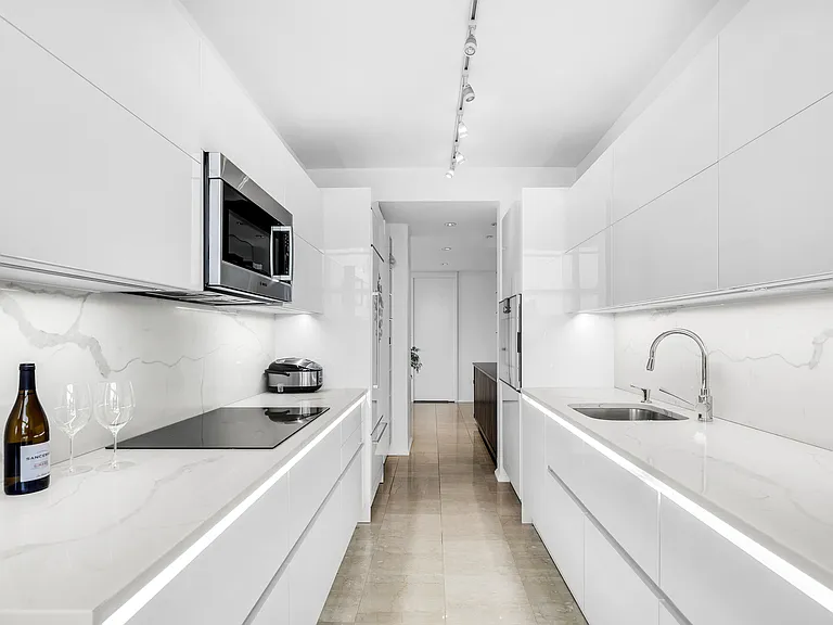 160 W 66th St #56B — Photo 4