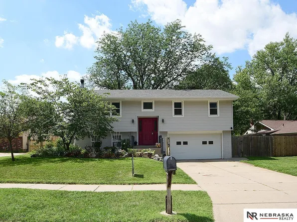 601 Teakwood Dr, Lincoln, NE 68510