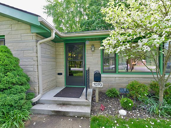 2nd image of 1070 N 10th St