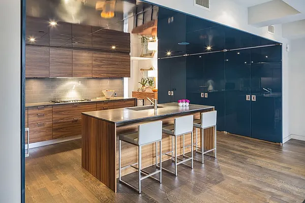 Sold by Stribling | media 5