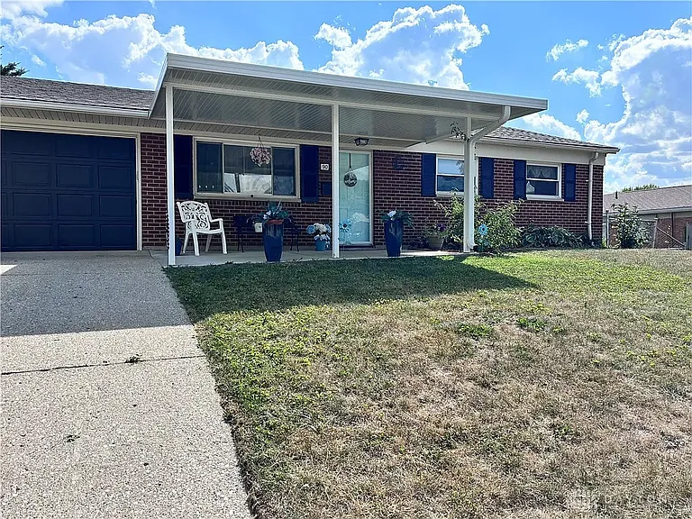 90 Brent Dr — Photo 35
