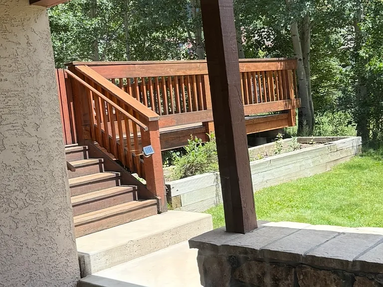 350 Country Club Dr — Photo 8