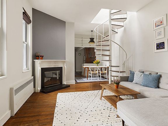 2nd image of 434 W 20th St #9