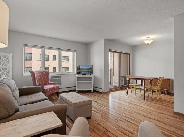 2928 Dean Pkwy APT 3I, Minneapolis, MN 55416