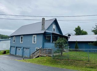 8 Cross St, Orleans, VT 05860