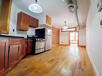 645 Willoughby Avenue, #5