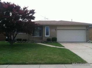 8300 Marian St, Warren, MI 48093