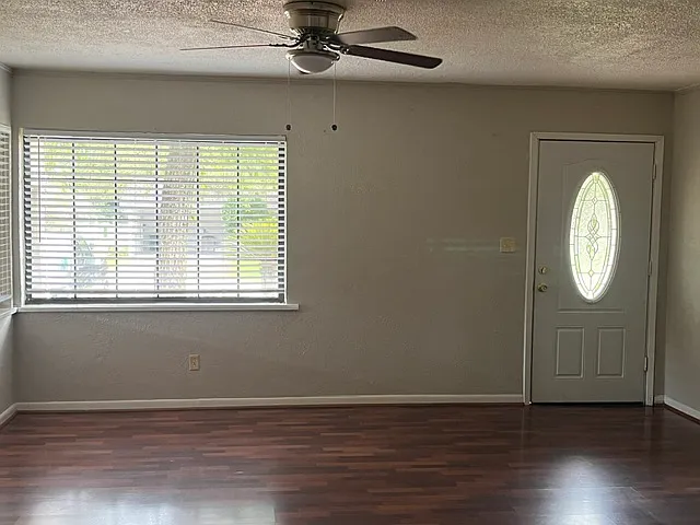108 San Carlos Ave — Photo 8