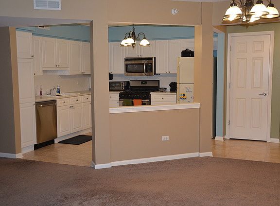 5th image of 7061 W Touhy Ave APT 208