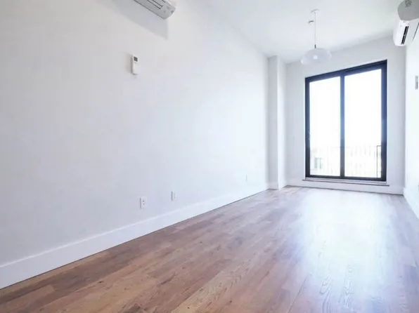 1525 Saint John's Place 4A image 2 of 18