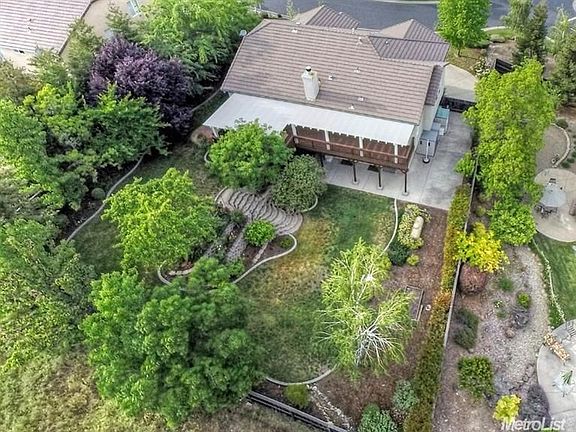 3rd image of 3754 Waldwick Cir