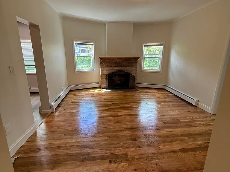 47 Burlington Ave #2 — Photo 4