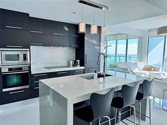 4th image of 900 Biscayne Blvd APT 5005