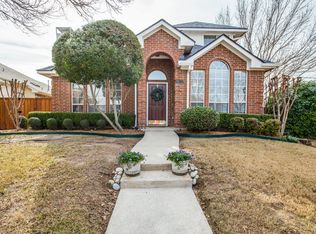 2112 Bresee Dr, Carrollton, TX 75010