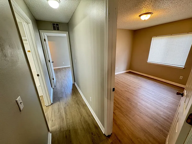 817 Eastern Ave — Photo 22
