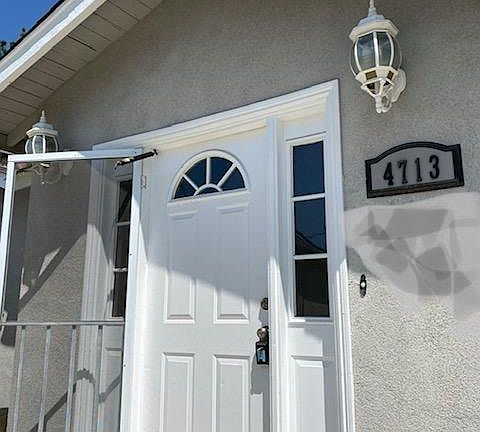 2nd image of 4713 La Crescenta Ave