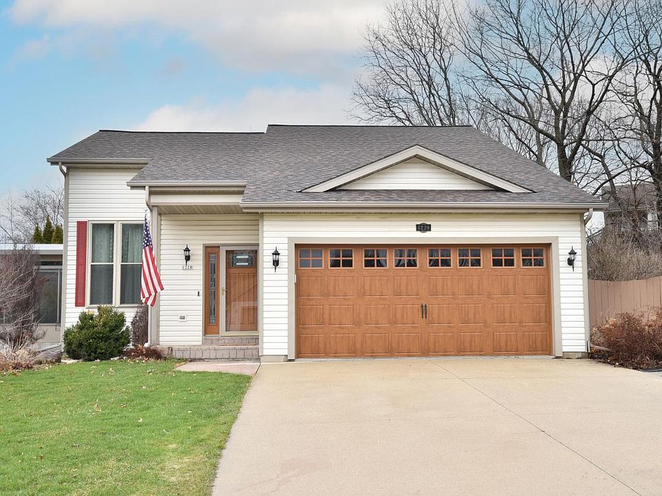 1st image of 1228 Lee AVENUE