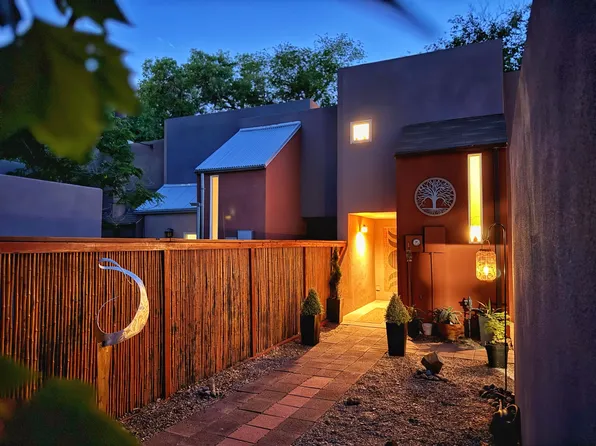 5443 6th St NW, Albuquerque, NM 87107