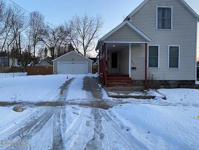 1st image of 542 Carrier St NE