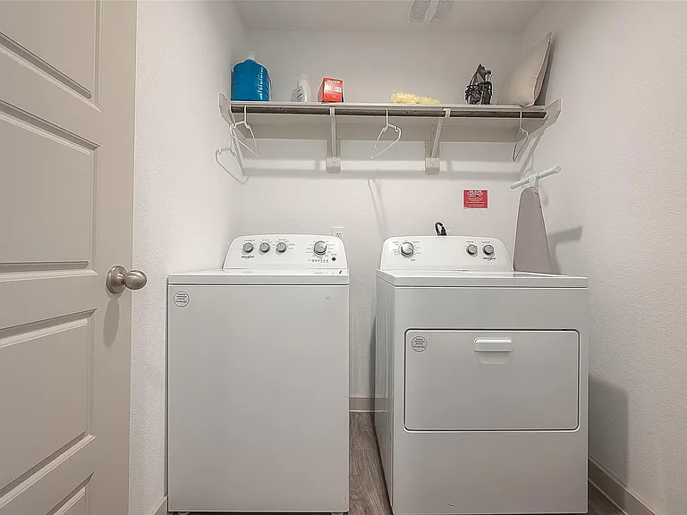 2919 Stamford Hill Ln — Photo 6