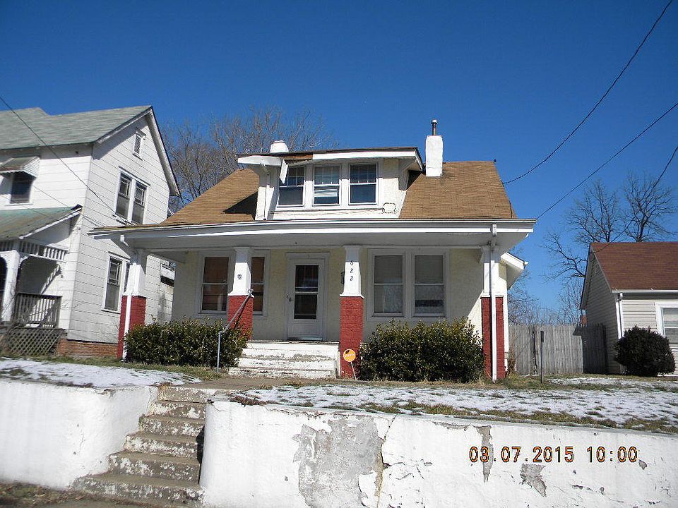 1st image of 622 Mountain Ave SE
