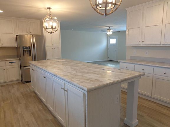 4th image of 10753 Edwards Ln #313