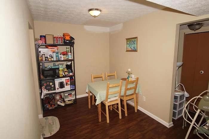 Dining Room (Furniture will be removed)