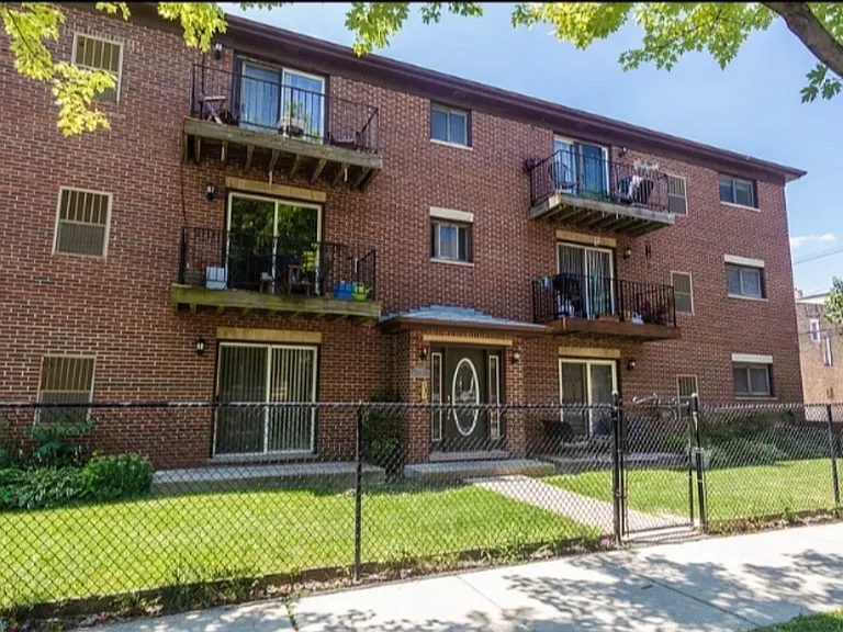 2600 W Walton St #3N — Photo 1