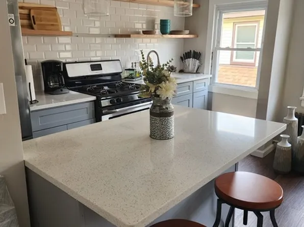(undisclosed Address), Long Beach, NY 11561