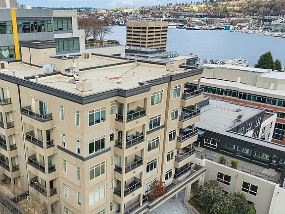 2nd image of 1000 N Aurora Avenue #409