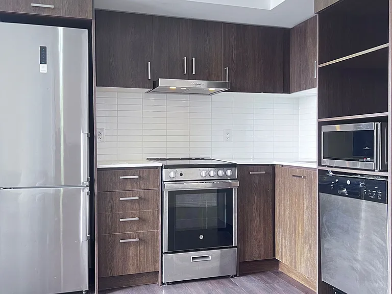 219 Dundas St E #Penthouse 111 — Photo 3
