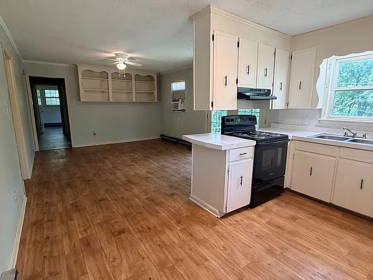 10 Dogwood Ln — Photo 11