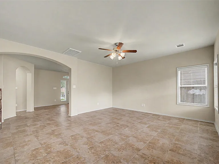 18319 Amalfi Coast Dr — Photo 12